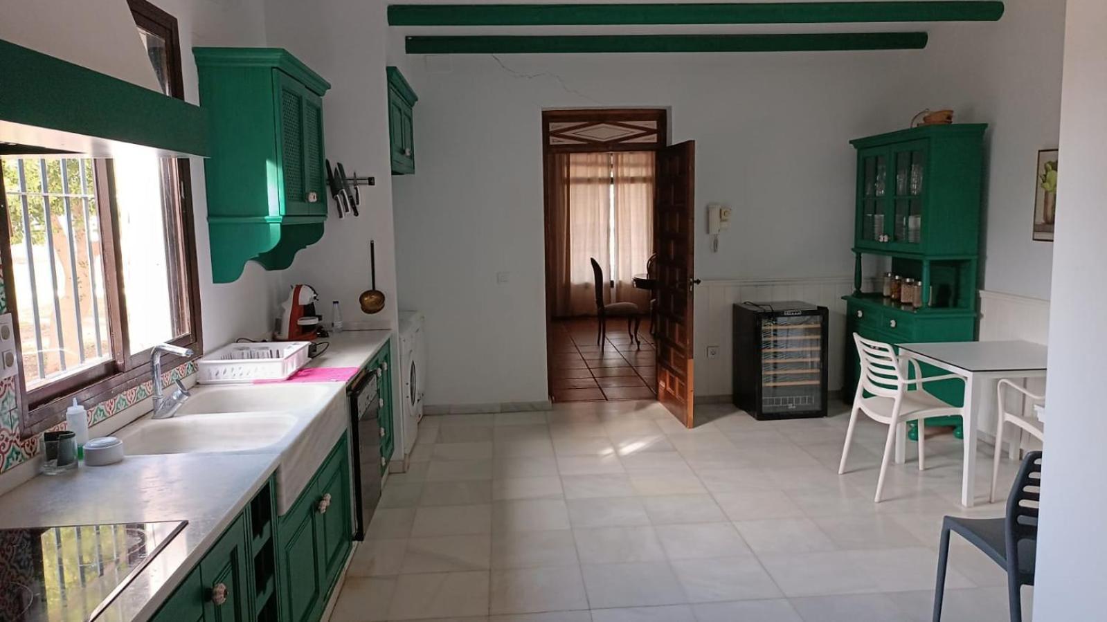 Вилла Cortijo La Amazona Севилья Экстерьер фото